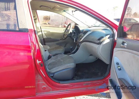 2017 Hyundai Accent Value Edition z USA, uszkodzony, nr VIN KMHCT4AE0HU349410